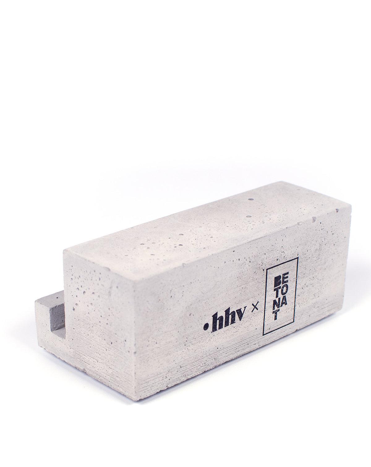 HHV × BETONAT Vinyl Stand